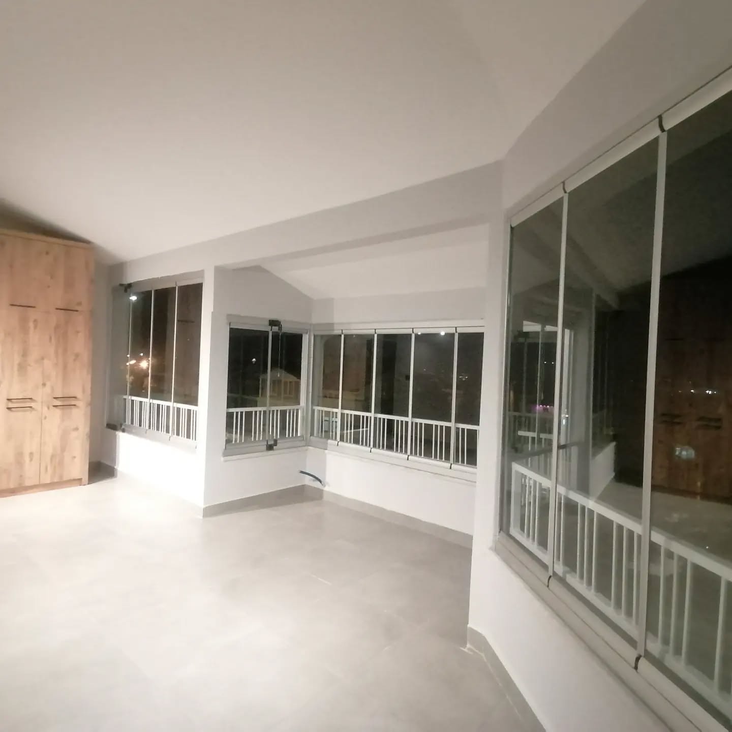 Özdemir Cam Balkon Sistemleri